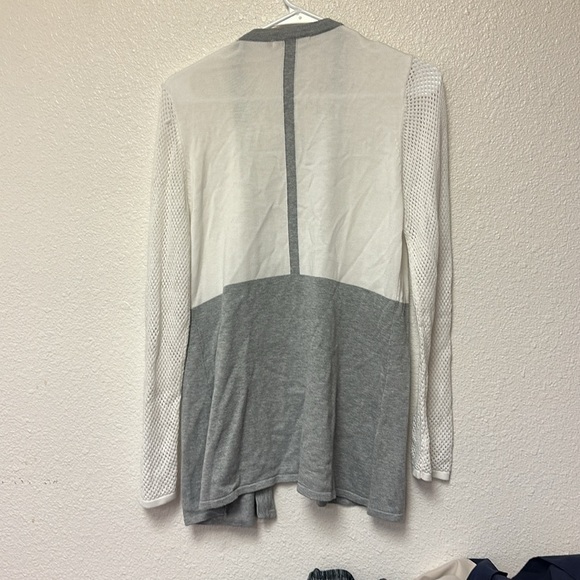 Bellini white and Gary colorblock cardigan size large - Picture 4 of 5